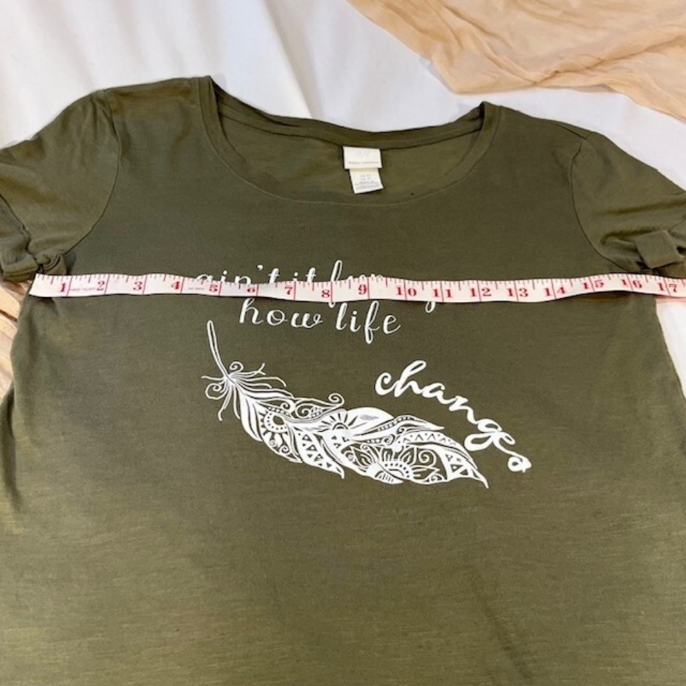 H&M Womens Feather Graphic Green Short Sleeve Tee Size XS - Picture 7 of 10